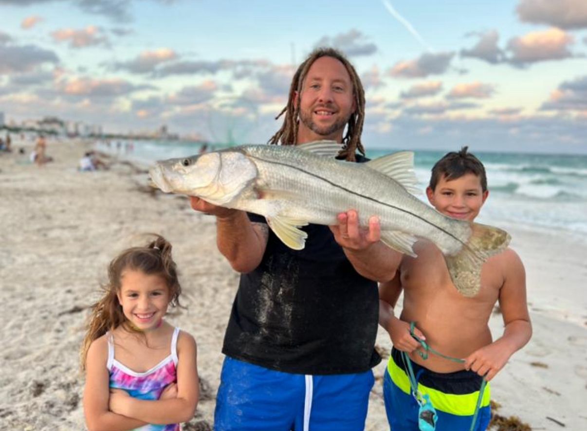 Shannon Bustamante aka Seaweed fishing