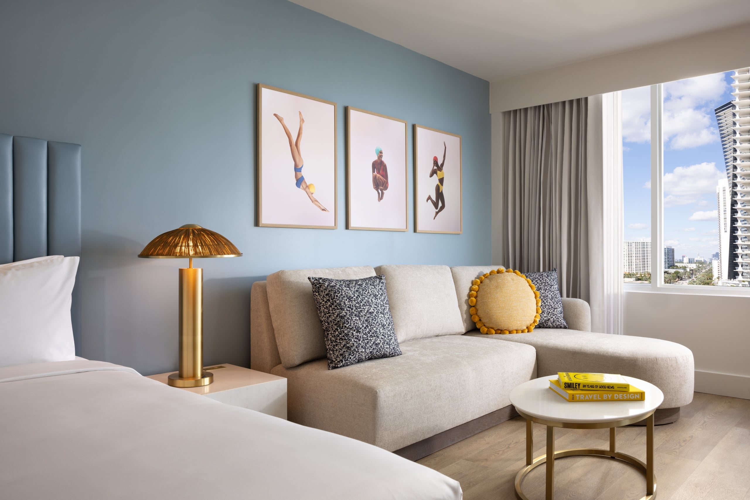 Lounge with a city view
