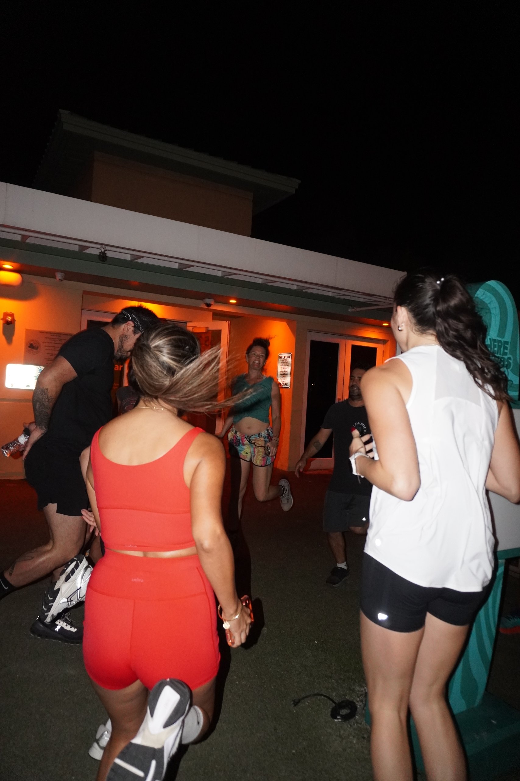 86 run club Runners Stretching at The Sunny Hotel