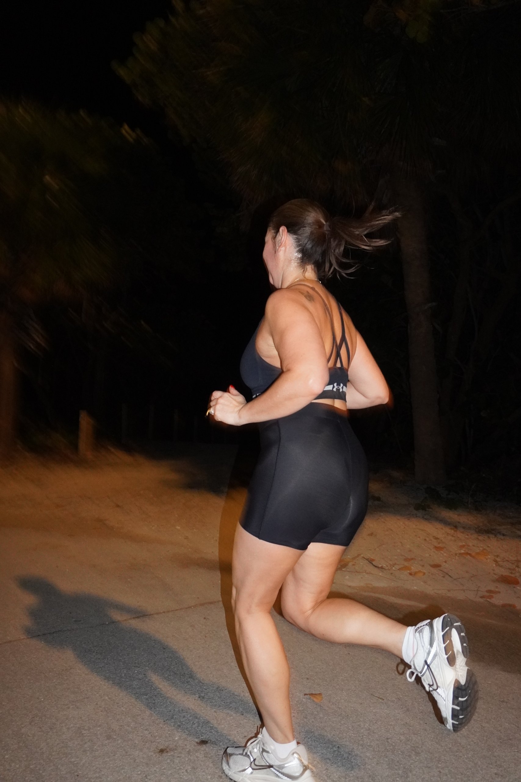 86 run club Runners at The Sunny Hotel