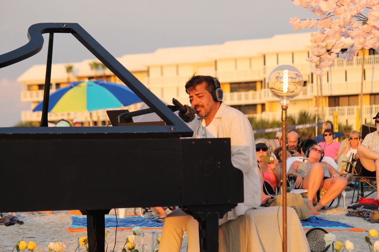 Mind Travel Piano performance at The Sunny Hotel